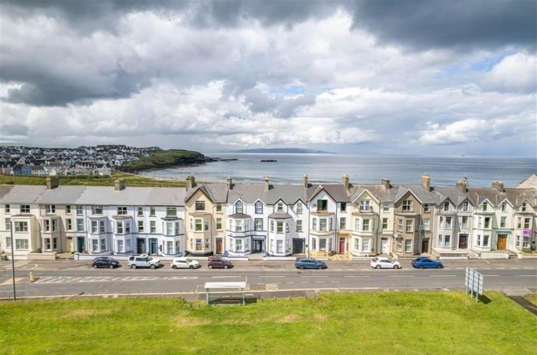 Апартаменти 1 Dunluce Park - Portrush By The Sea Екстер'єр фото